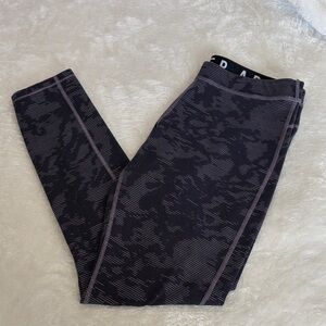 Under Armour Women’s  Black and Purple Leggings | Size L